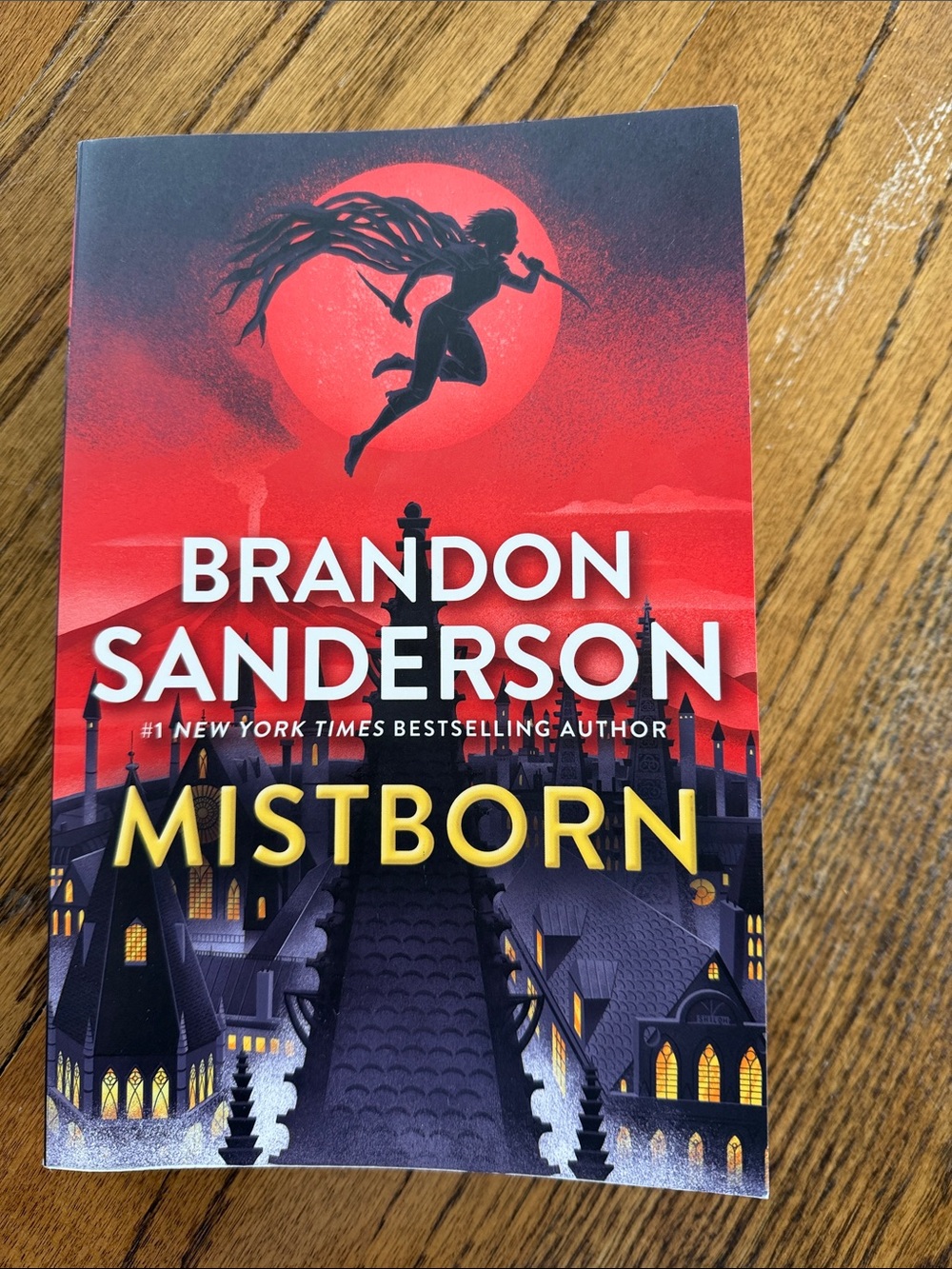 Brandon Sanderson — Mistborn (Red & Black Cover)